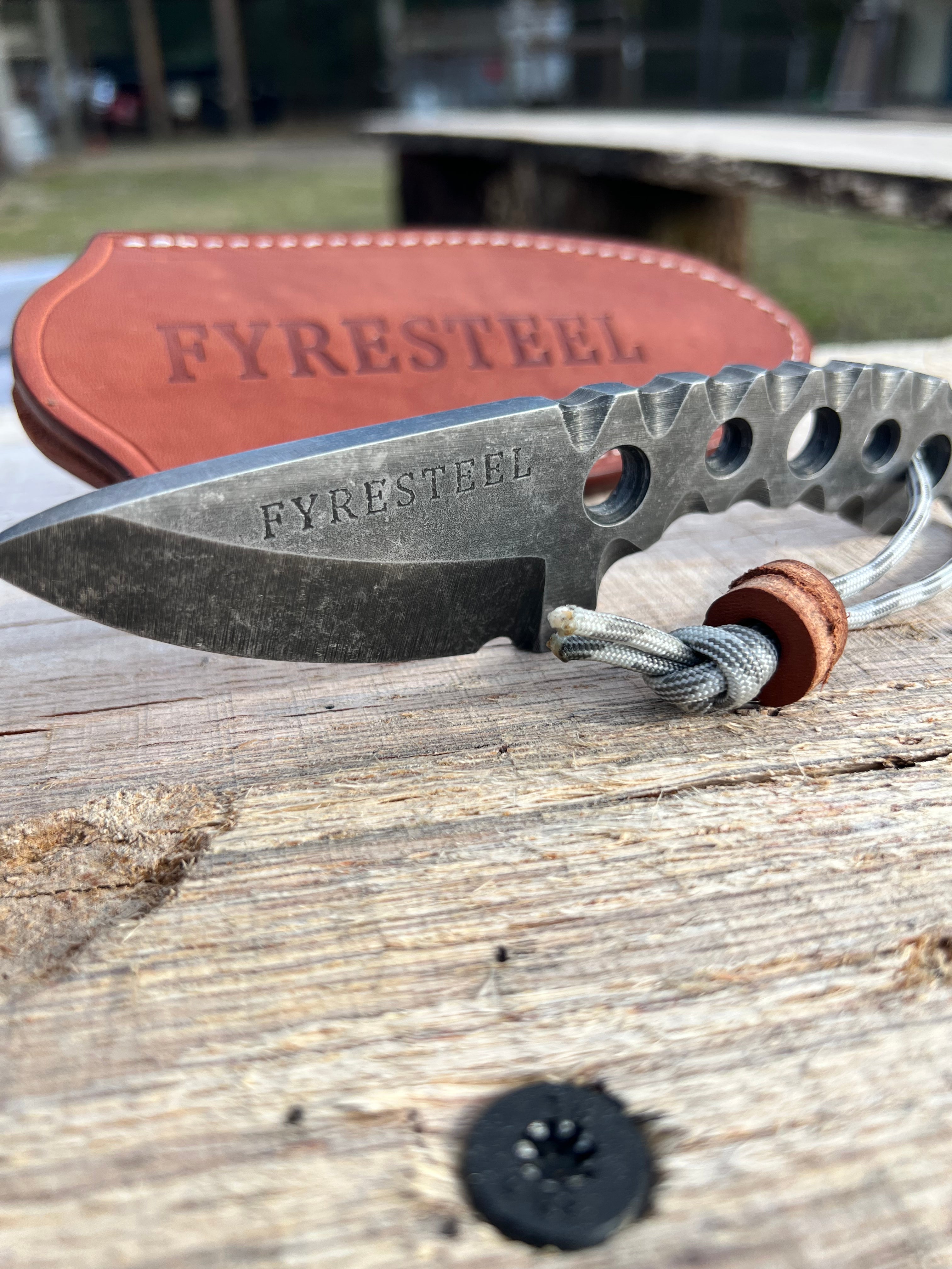 Fixed Blade Knife Sleeve (Medium) - F.D. Leatherworks